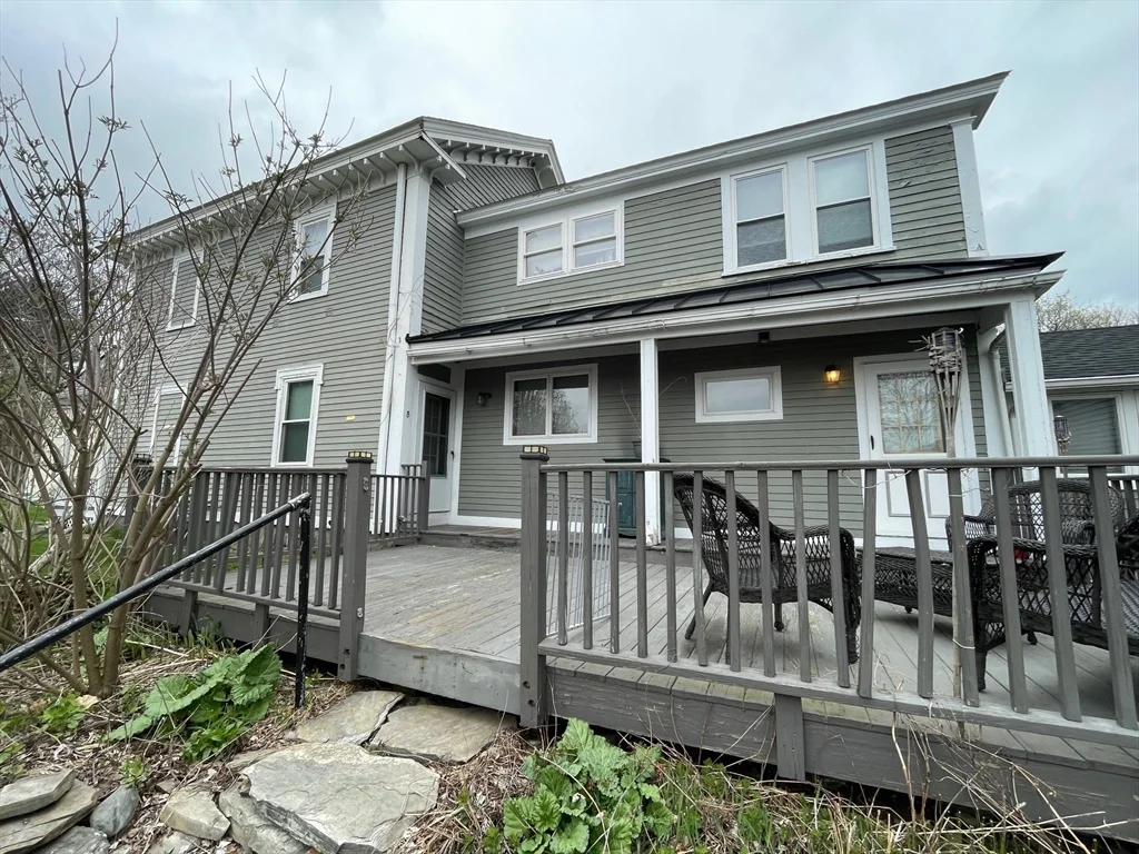 21 Court St, Groton