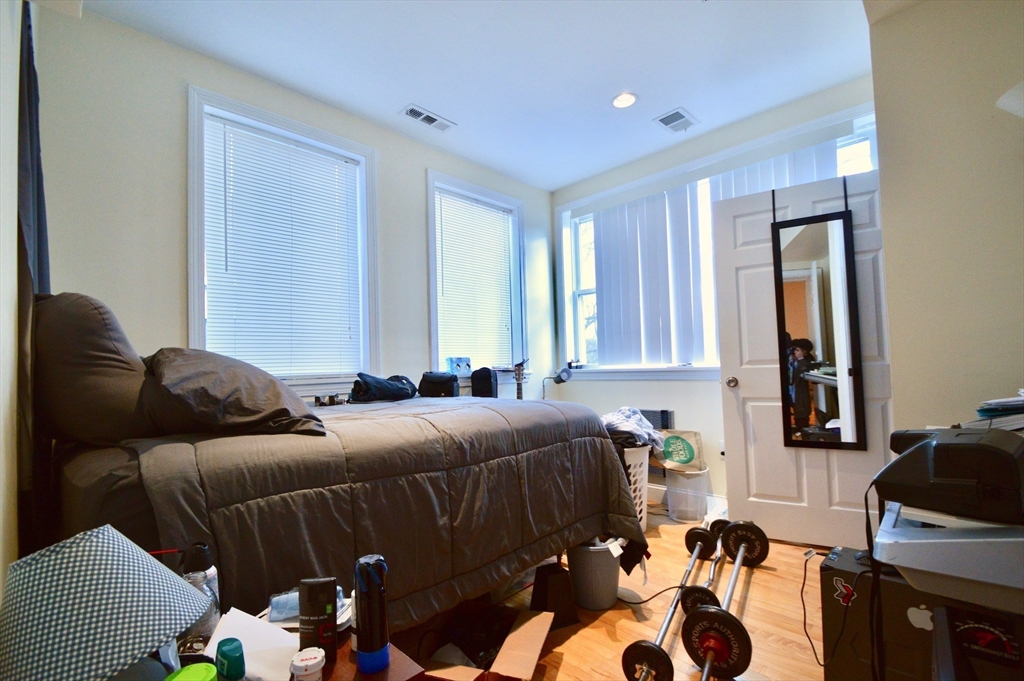 1801 Beacon St, Brookline