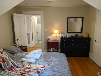 19 A Mountfort Rd, Newton Highlands