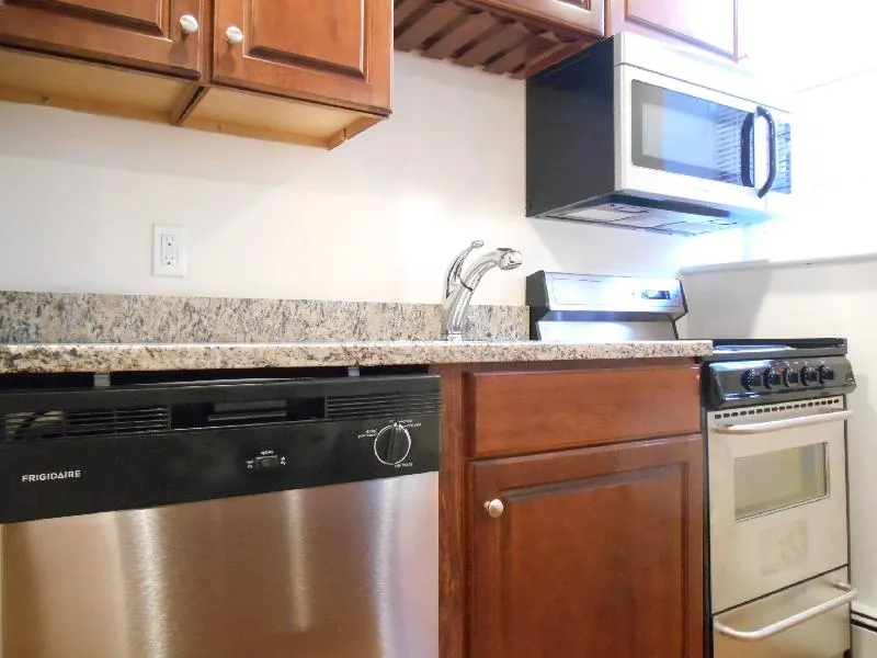 42 Strathmore Rd, Brighton