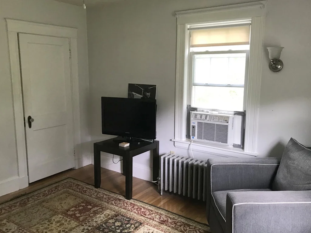 393 West St, Walpole