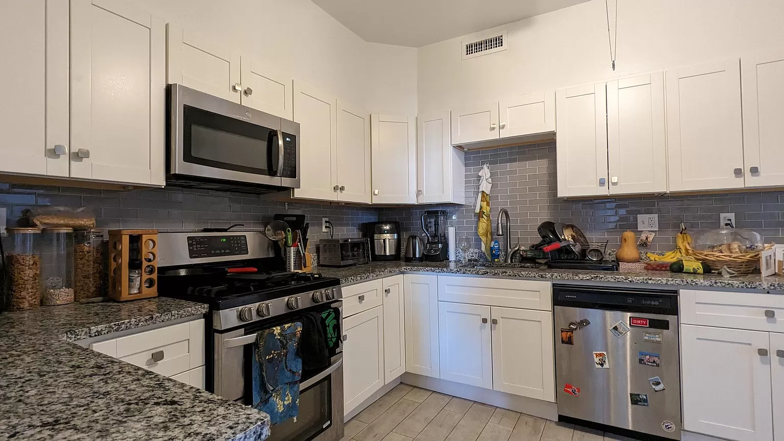 3 bed, 2 bath apartment for rent at 1516 Commonwealth Ave Unit 1, Brighton — photo 5 of 10