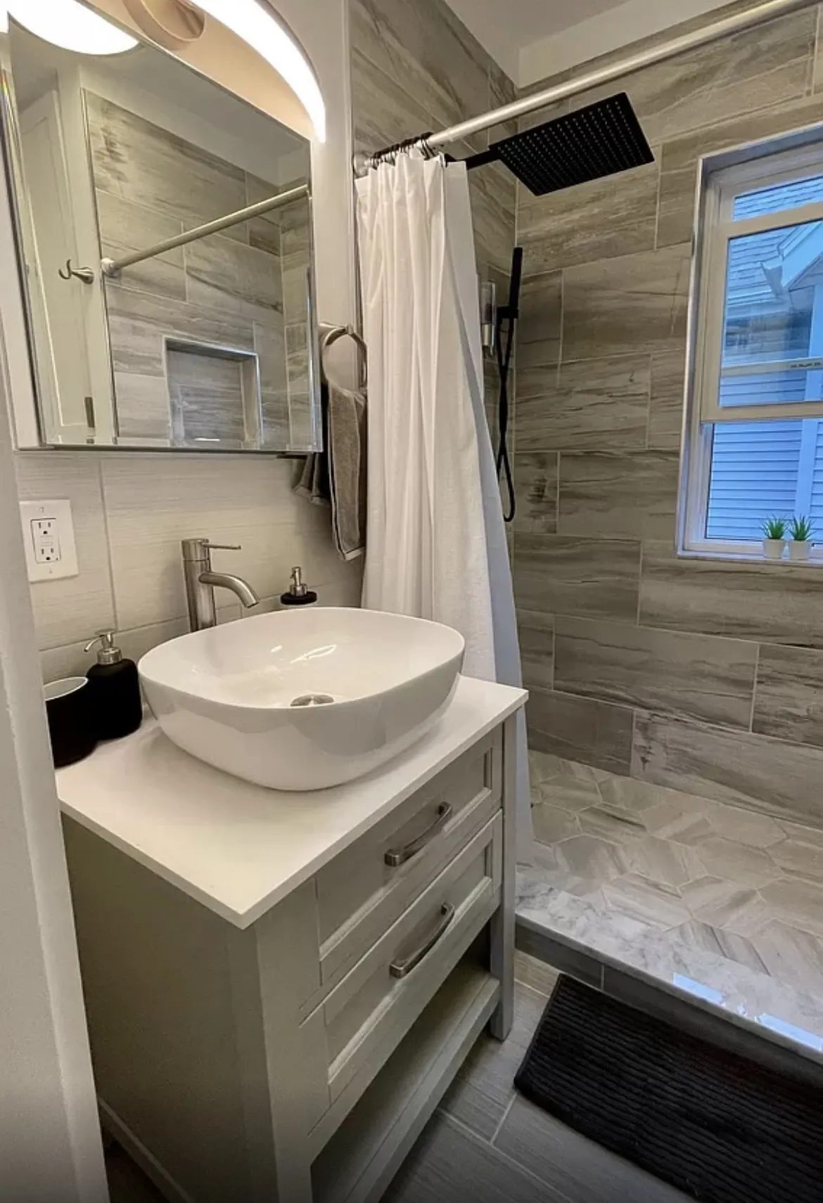 37 Gilman Ter, Winter Hill