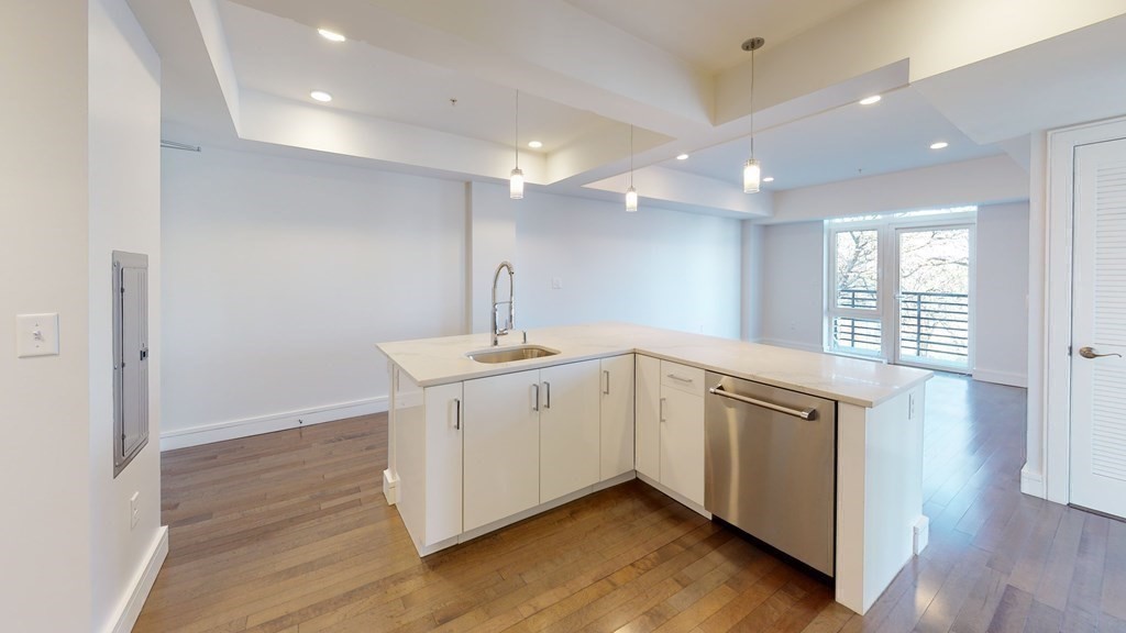 262 Monsignor Obrien Hwy, East Cambridge