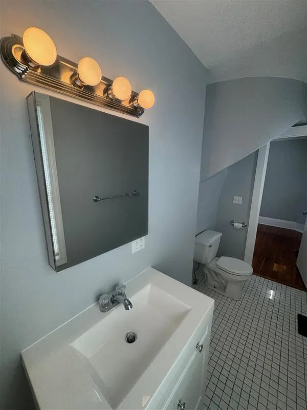 516 R Somerville Ave, Ward Two