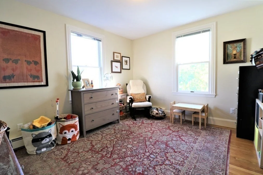 8 Caldwell Ave, Ward Two