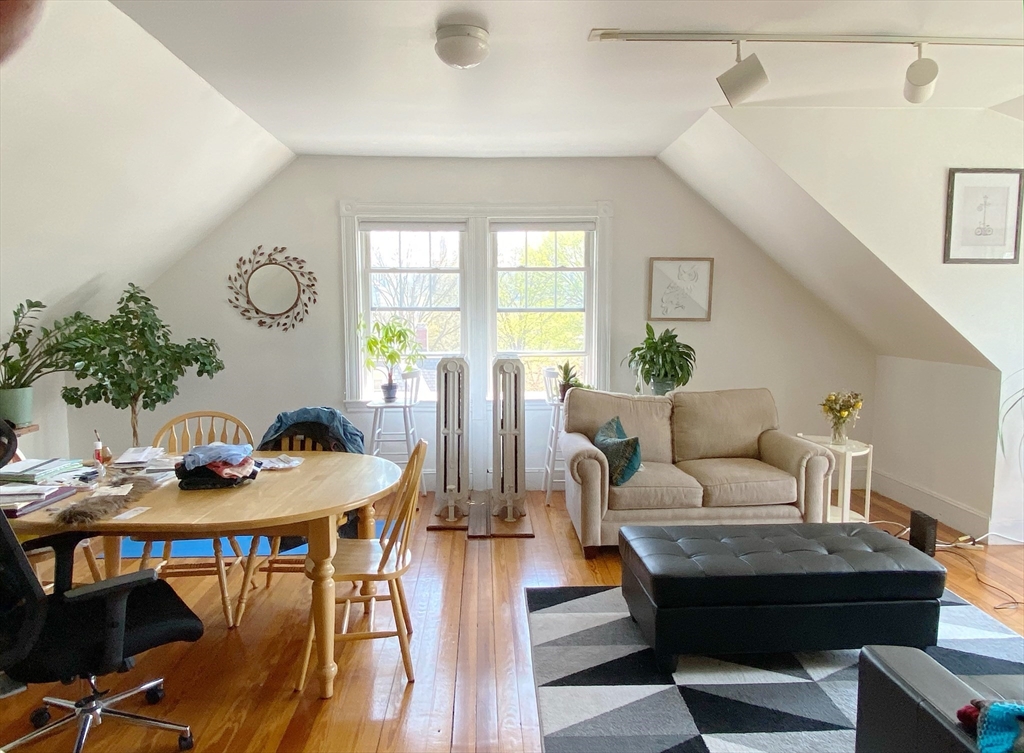 70 Perry St, Brookline