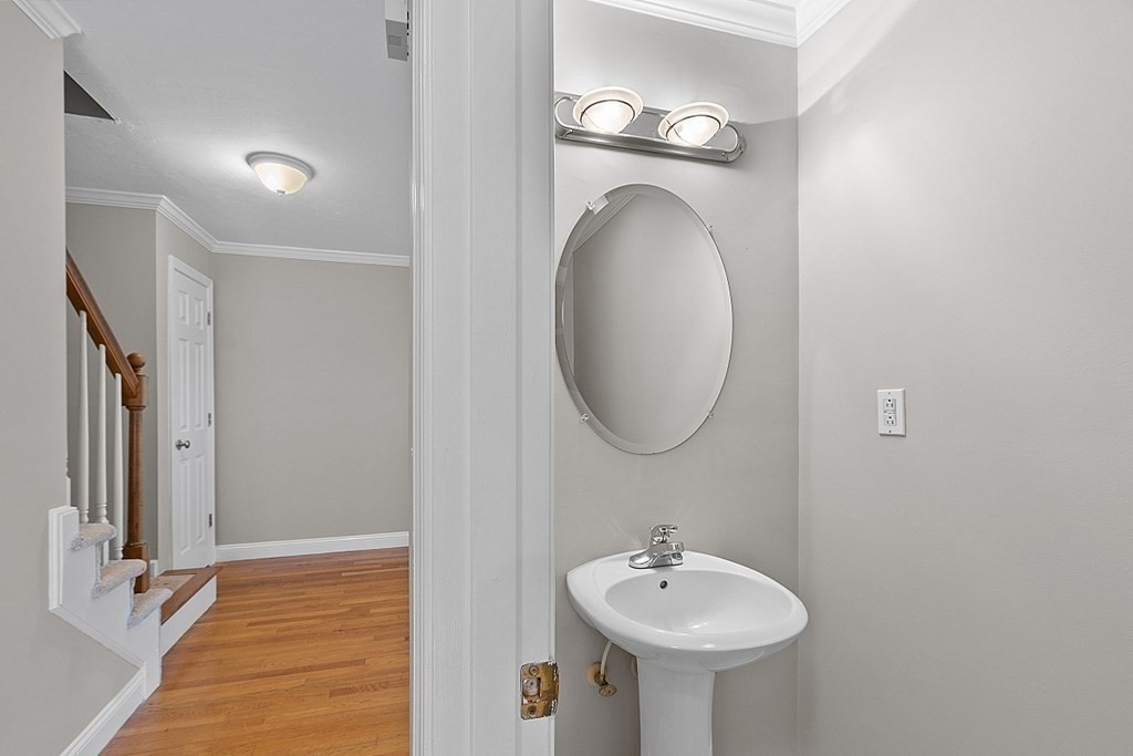 67 N Quinsigamond Ave, Shrewsbury