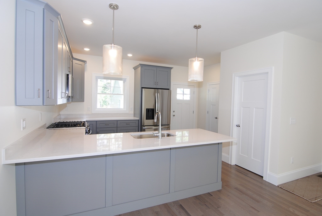 1 Scout Ln, Nashua