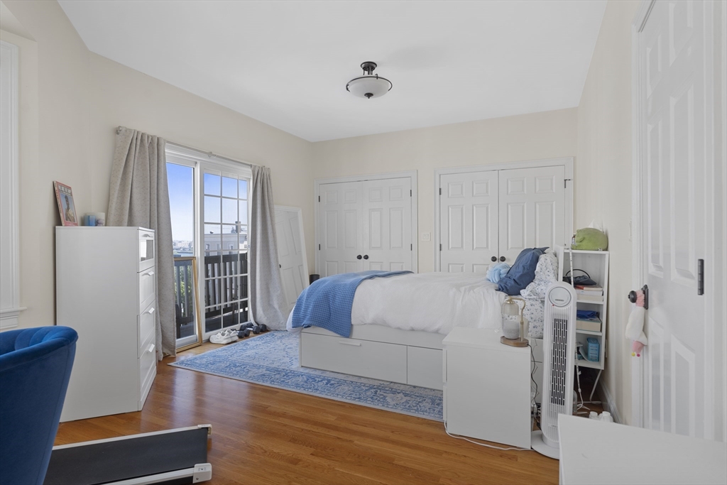 402 E 3rd St, South Boston