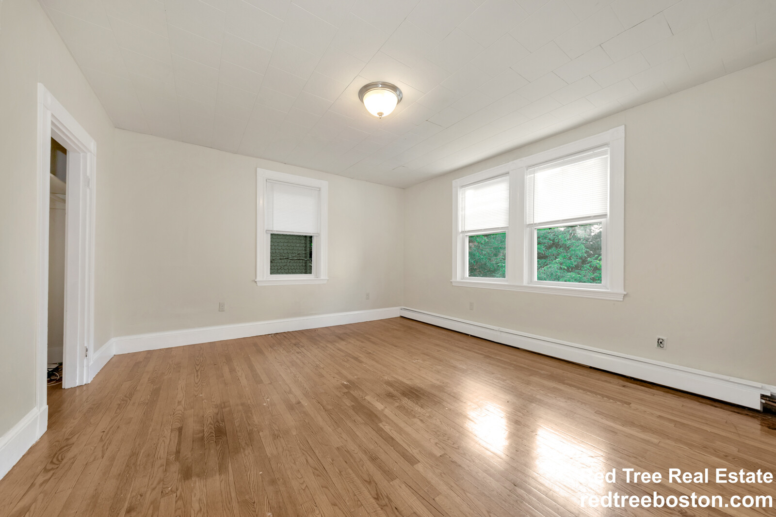 5 Murdock Ter, Brighton