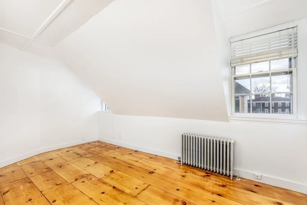 1 Mugford St, Marblehead