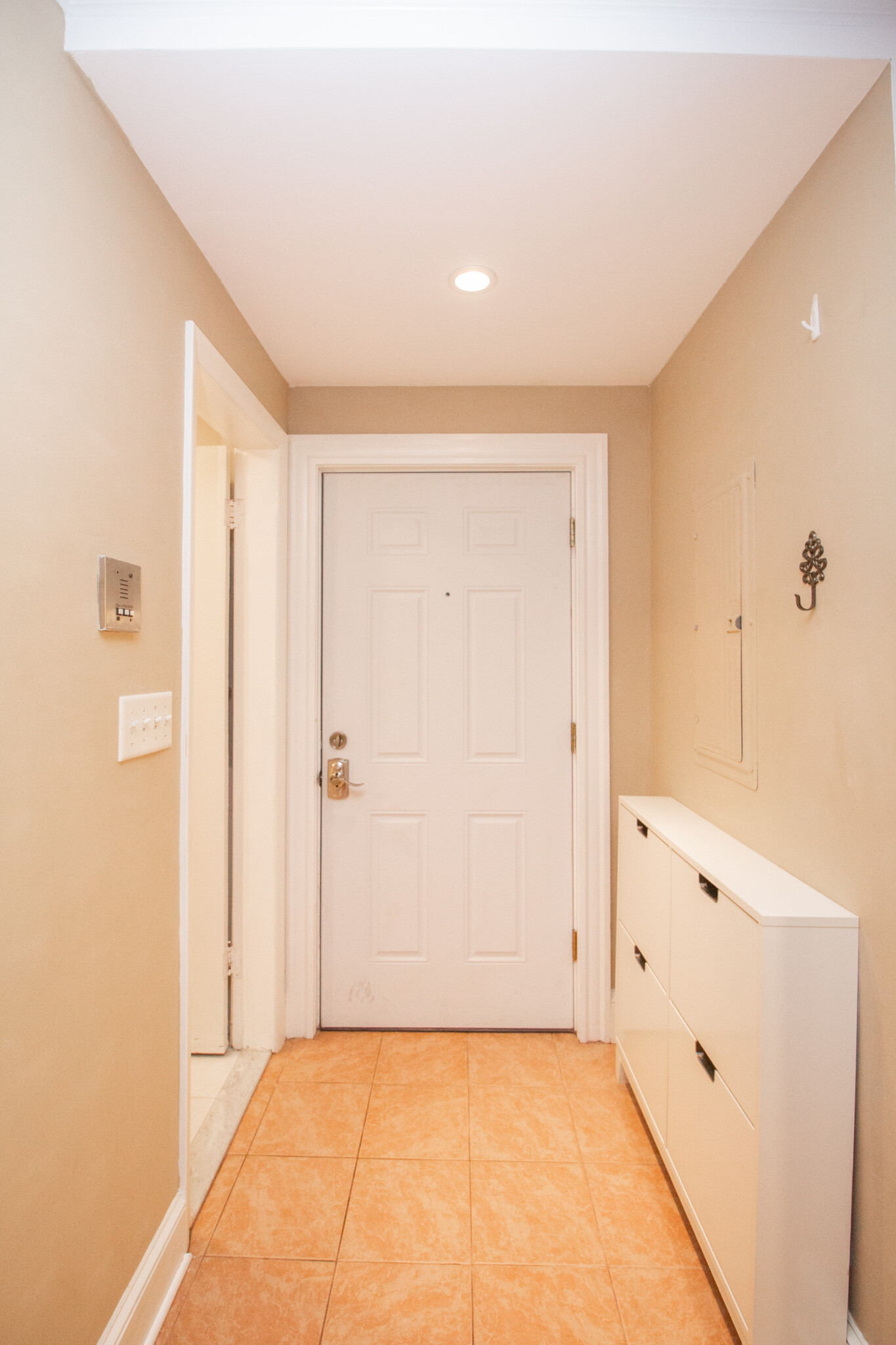 1253 Beacon St, Coolidge Corner