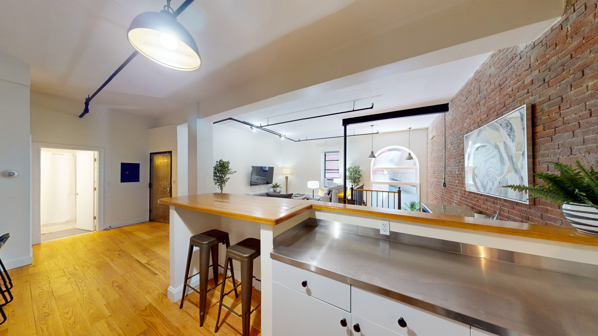 13-19 Stanhope St, Back Bay