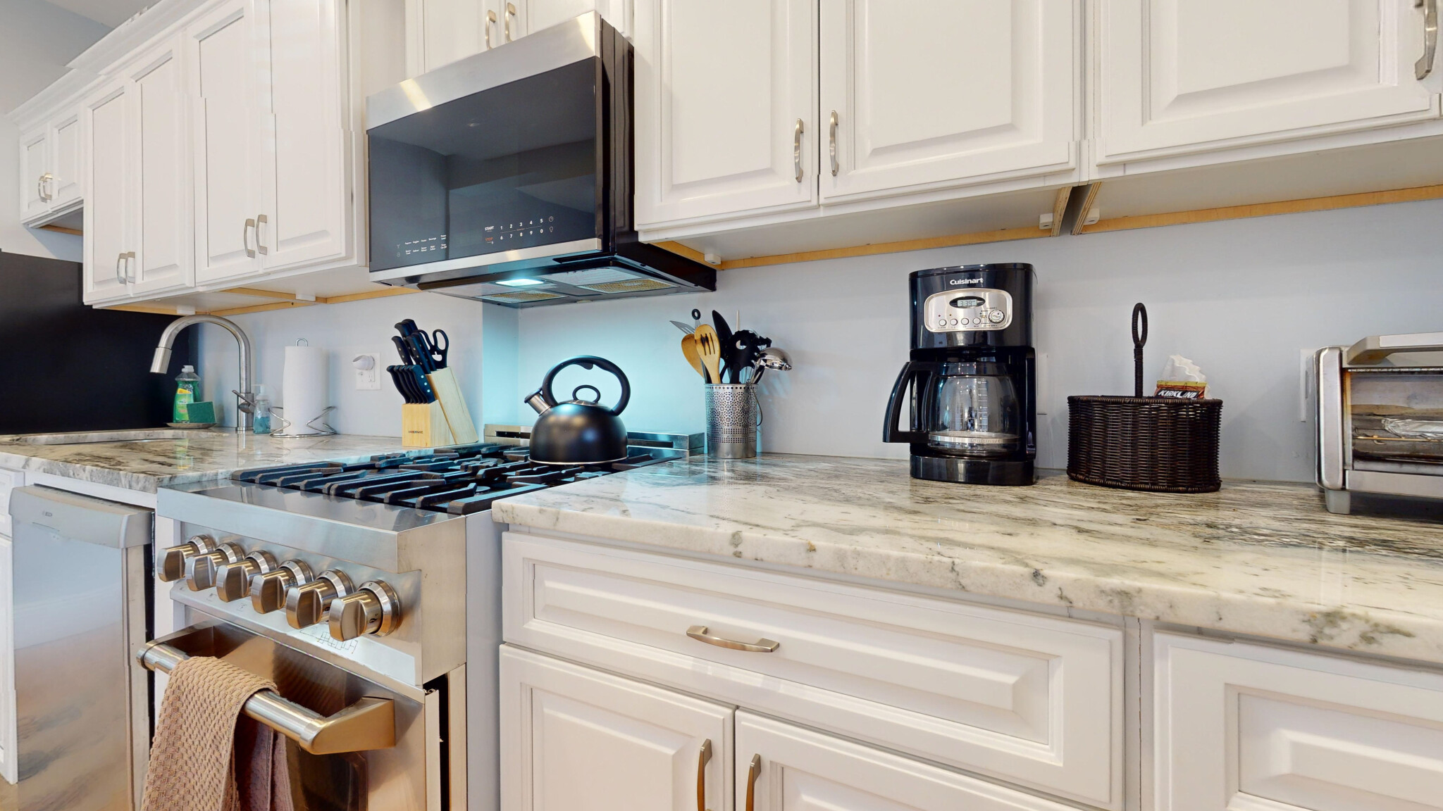 185 Chestnut Hill Ave, Brighton