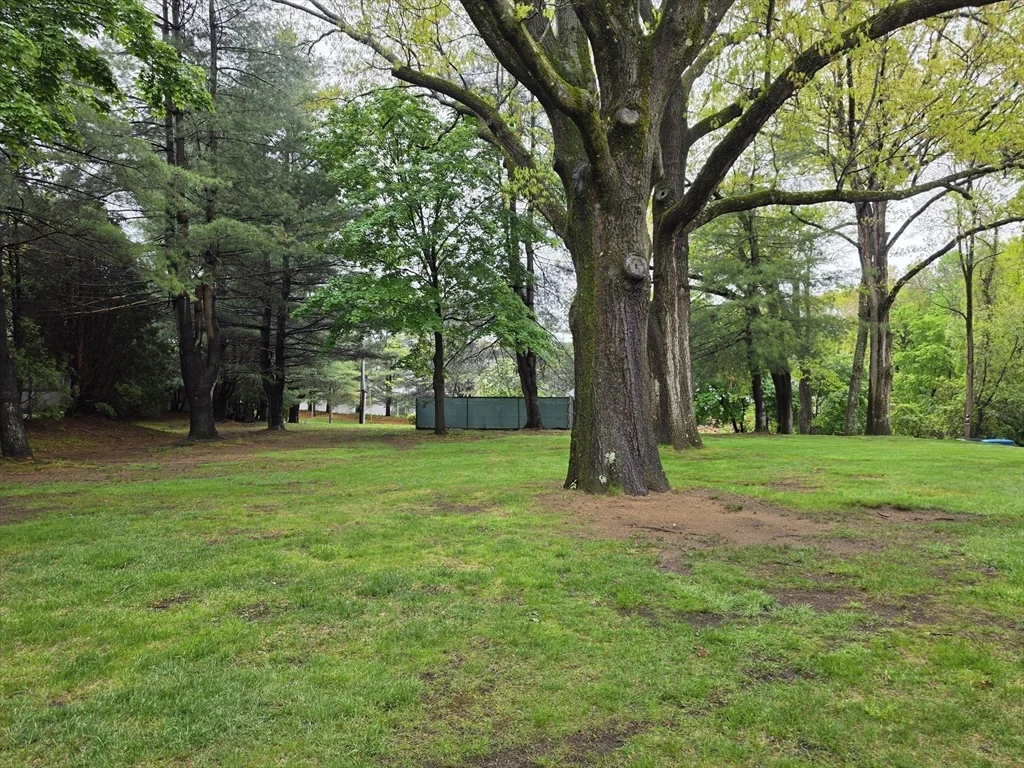 104 Johnson Rd, Chicopee