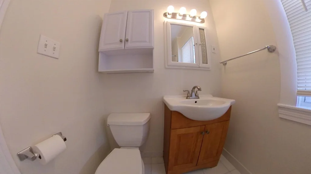 11 Banks St, Waltham