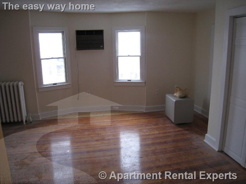 10 Evergreen Ave, Winter Hill