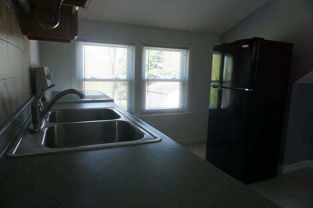 34 Fairview Ave, Groton