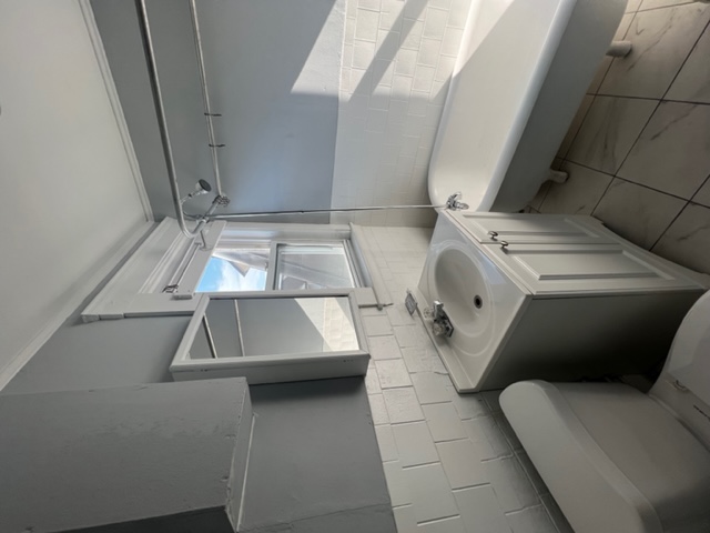 55 Kenmere Rd, Medford