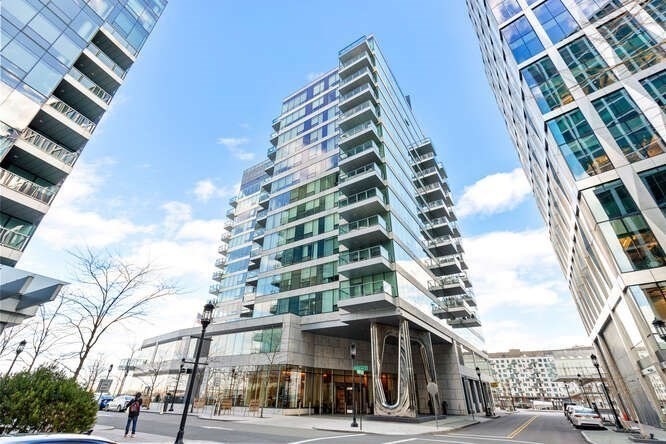 50 Liberty Dr, Seaport District
