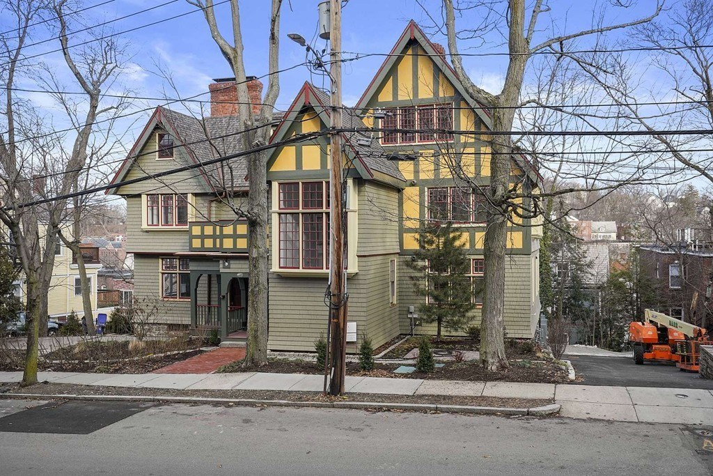 165 Winthrop Road   Half Fee, Aspinwall Hill