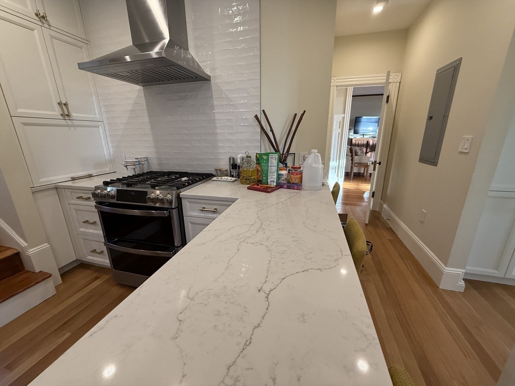 82 Lancaster Ter, Coolidge Corner