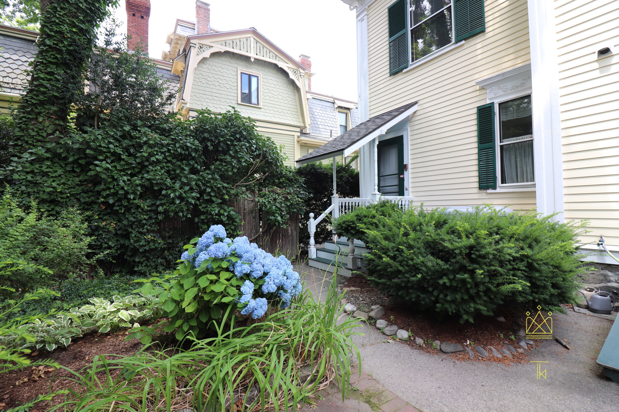 106 Francis St, Coolidge Corner