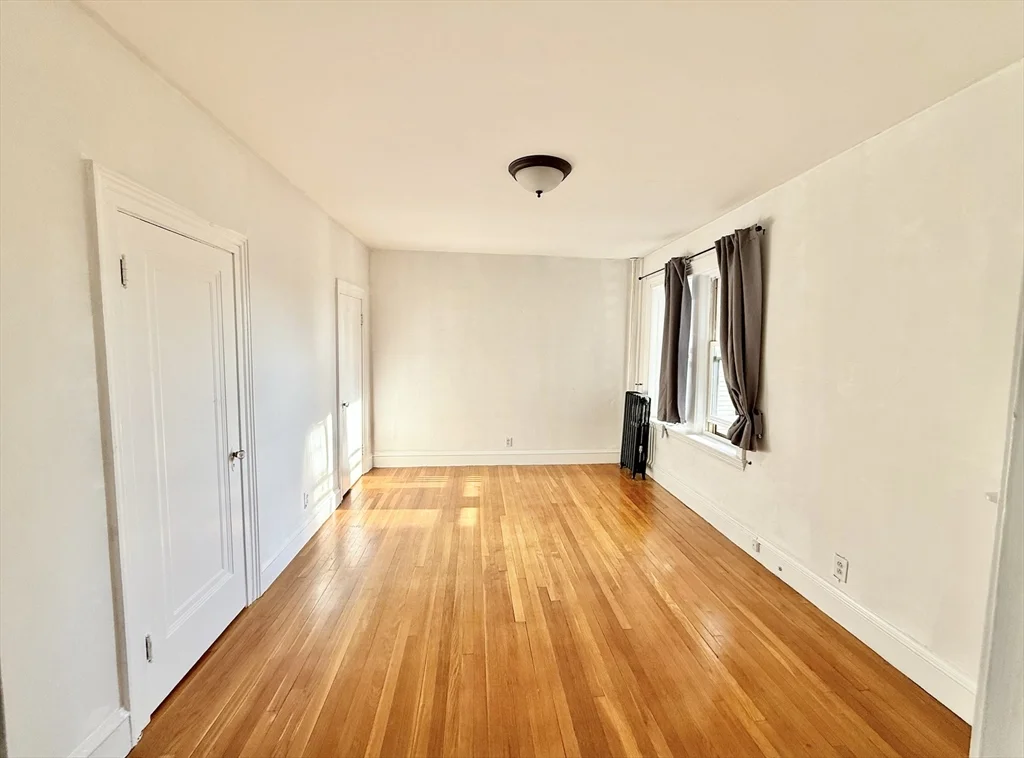 1662 Commonwealth, Brighton