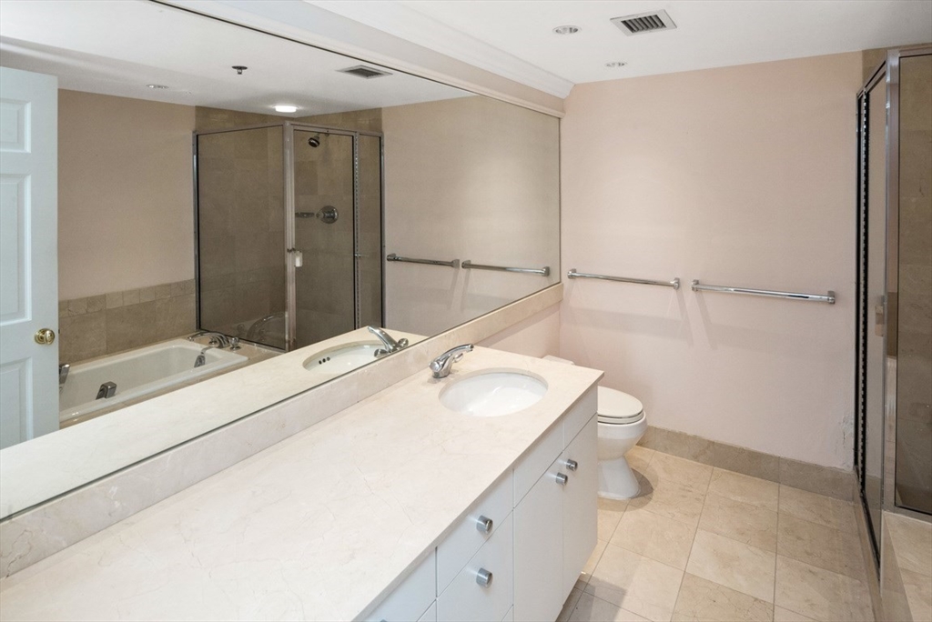 75-83 Cambridge Pkwa, East Cambridge