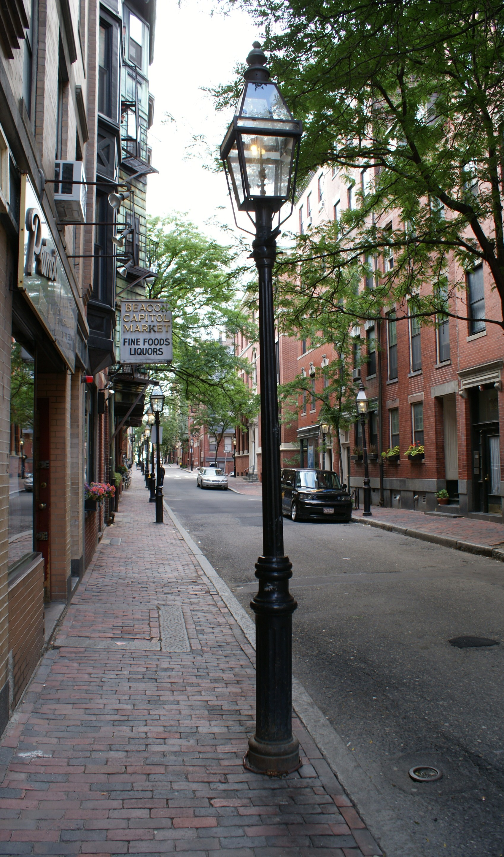 1 bed, 1 bath apartment for rent at 28.5 Myrtle St Unit 3, Beacon Hill — photo 14 of 17