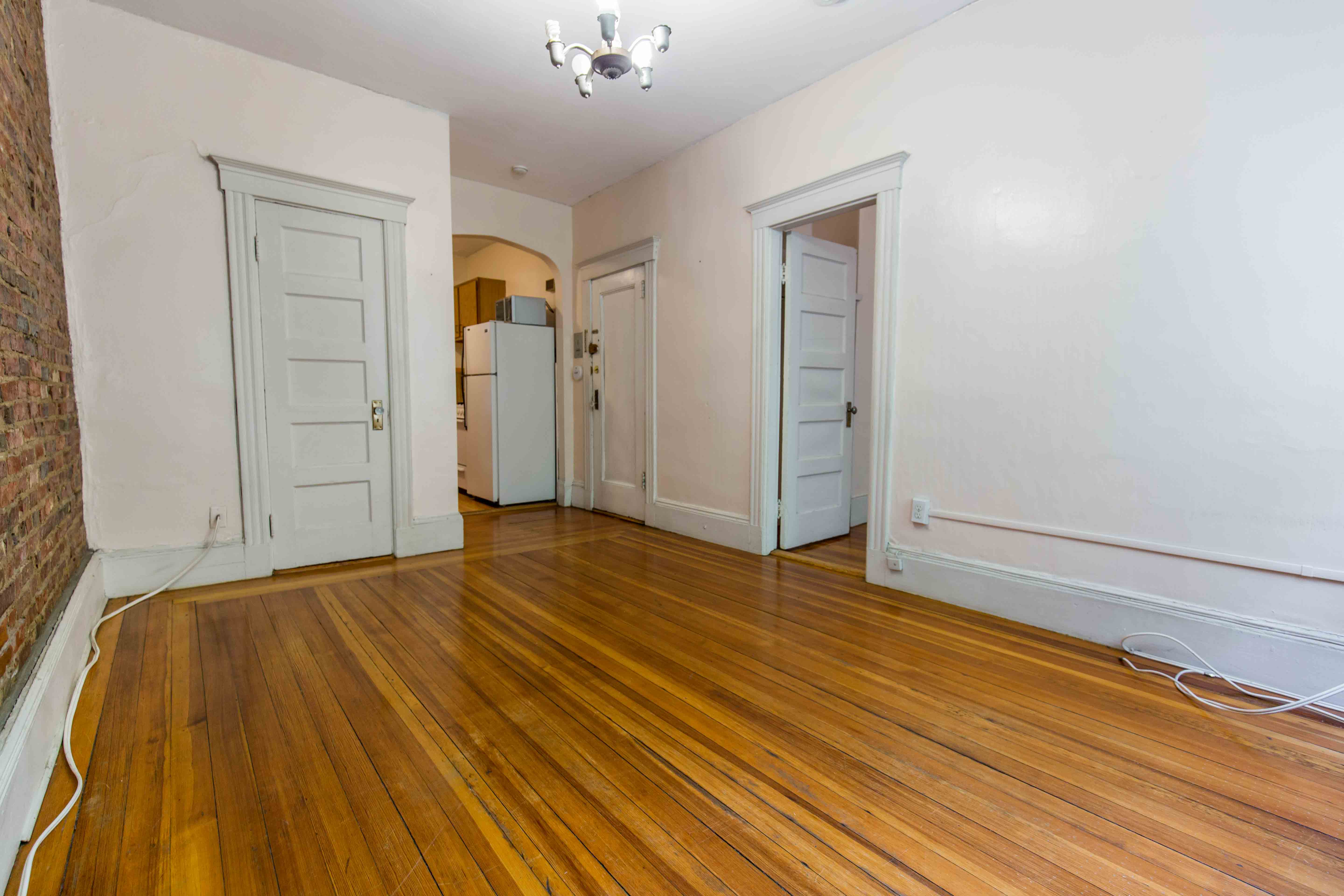 1 bed, 1 bath apartment for rent at 28.5 Myrtle St Unit 3, Beacon Hill — photo 2 of 17