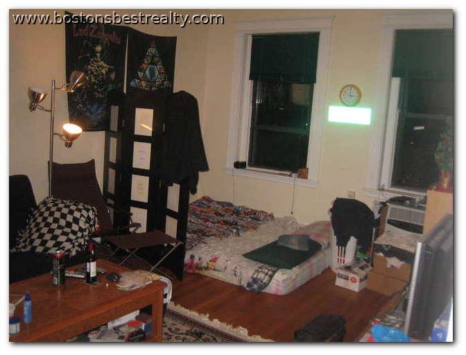1 bed, 1 bath apartment for rent at 1318 Commonwealth Ave Unit 11, Allston — photo 2 of 3