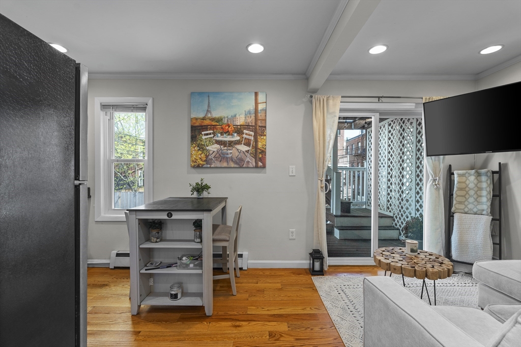 7 Burrill Pl, South Boston