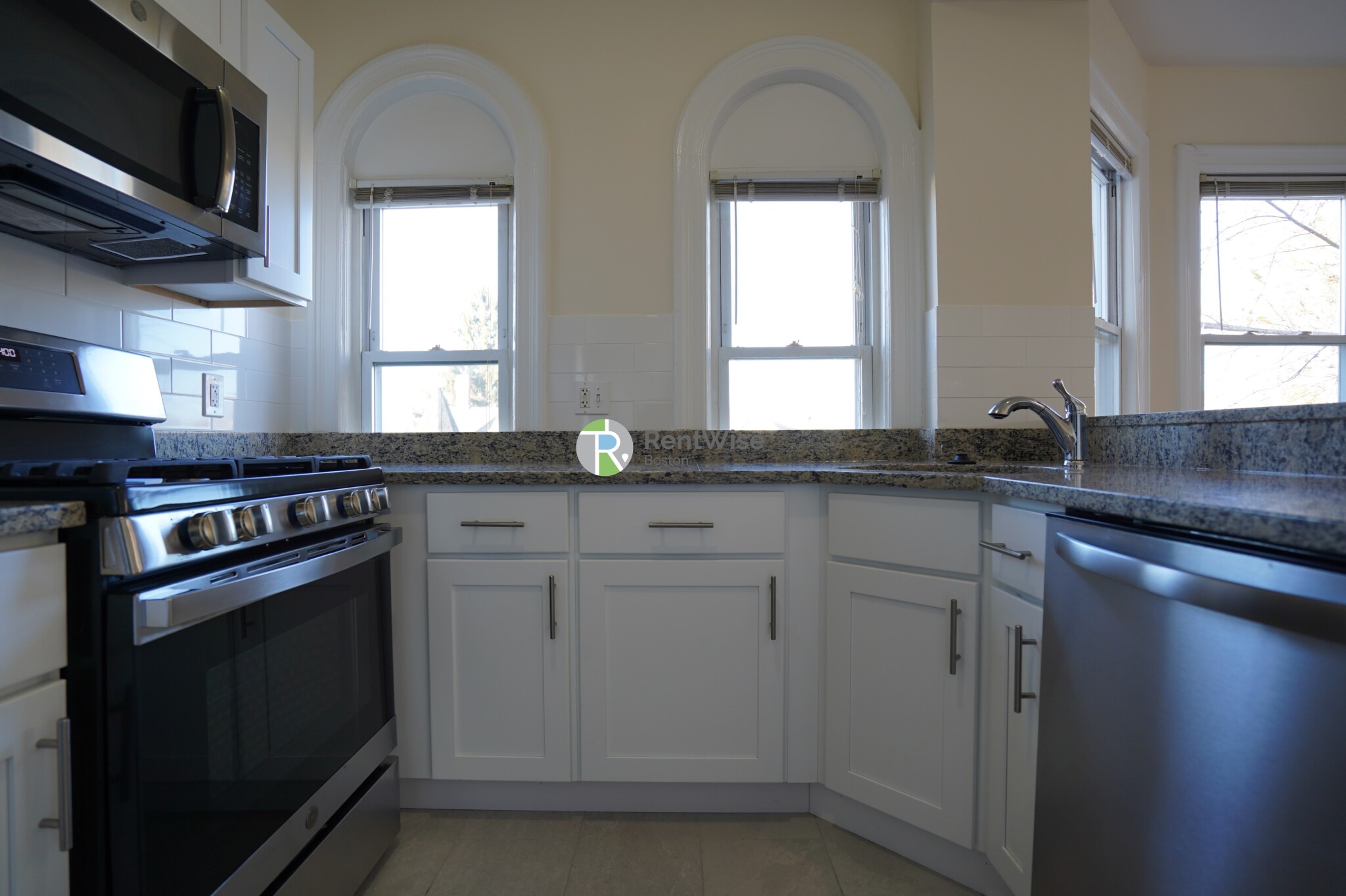 55 Ashford St, Allston