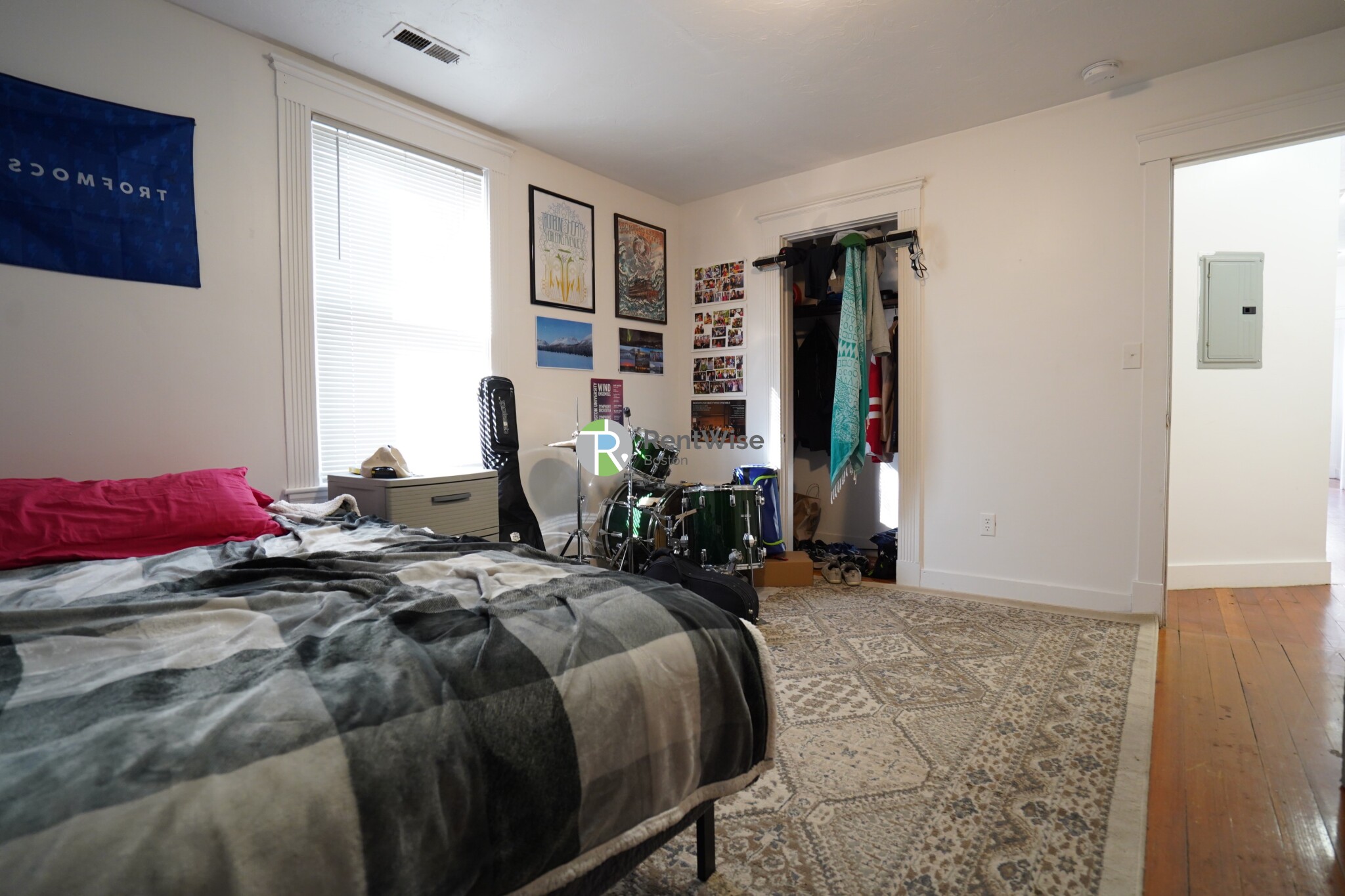 51 Gardner St, Allston