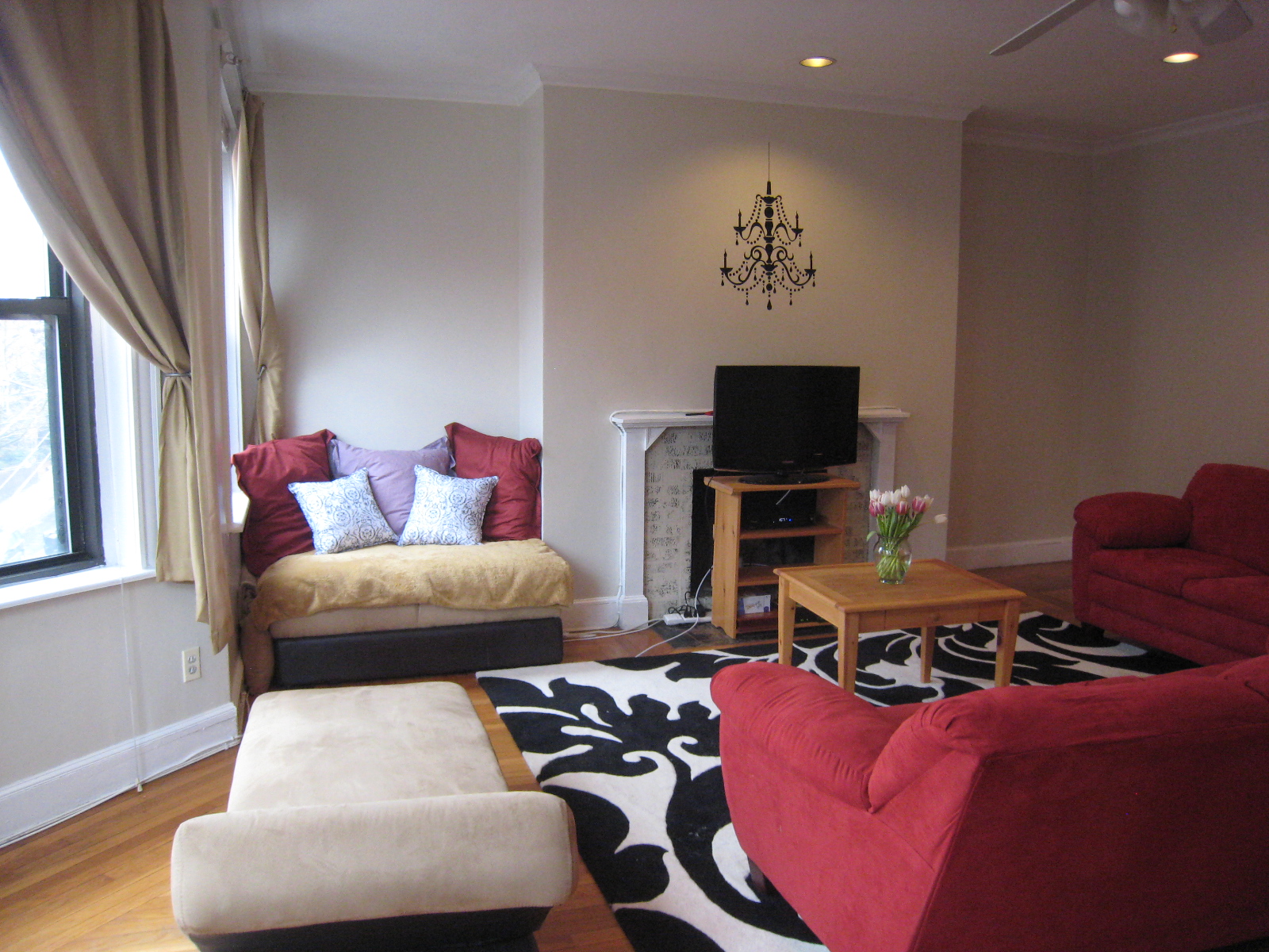 40 Carlton St, Longwood