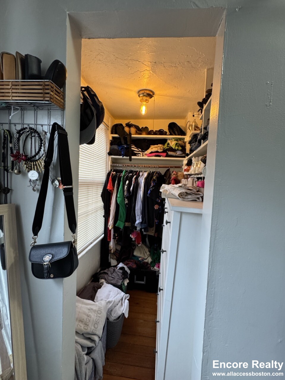 2 Champney Pl, Beacon Hill