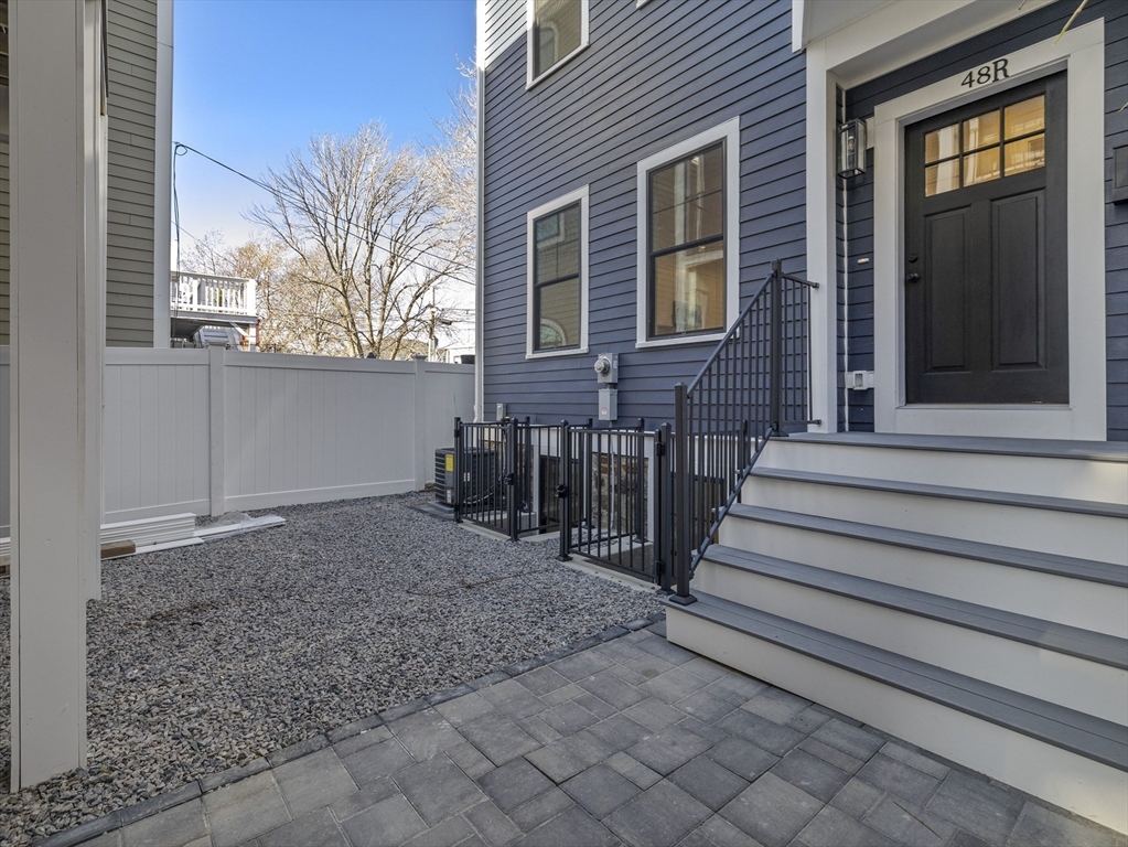 48 Woodward, South Boston