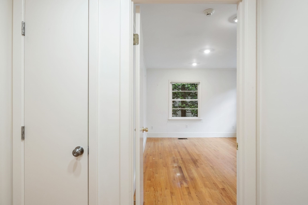 140 Paulson Rd, Waban