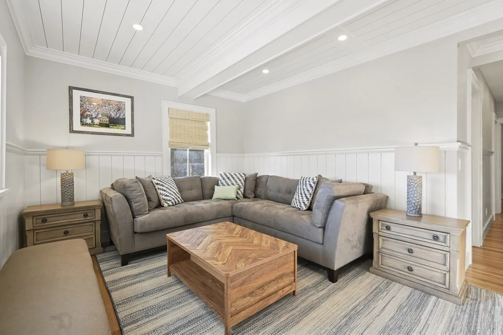 9 Tuckernuck Ave, Oak Bluffs