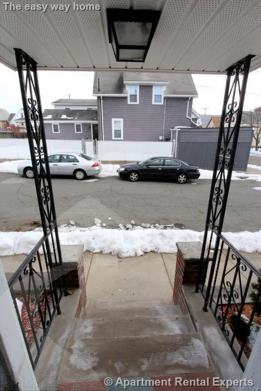 2 Sanger St, Magoun Square