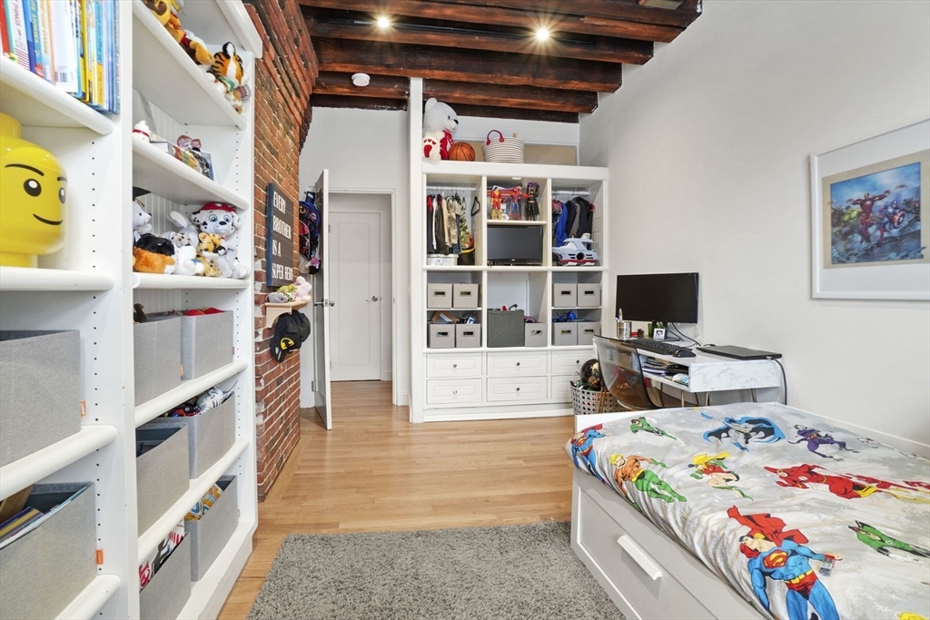 28-32 Atlantic Ave, Waterfront