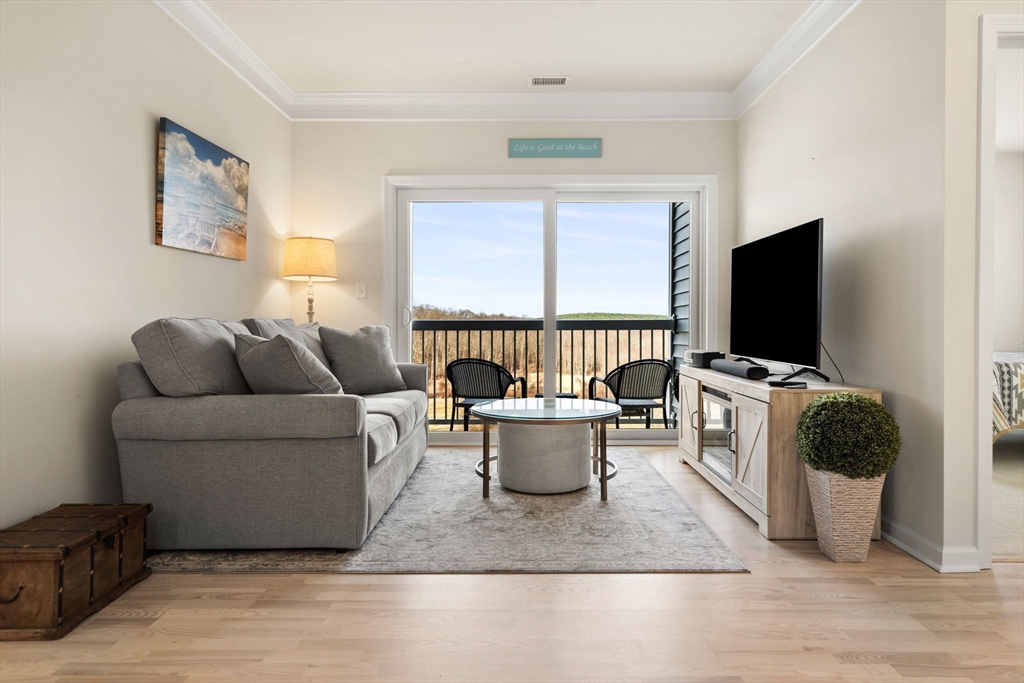 1410 Peters Farm Way, Westborough