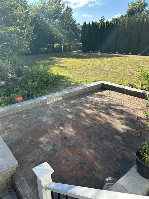 3 Gooseneck Ln, Westford