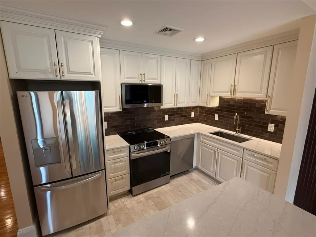 246 Commonwealth Ave, Back Bay