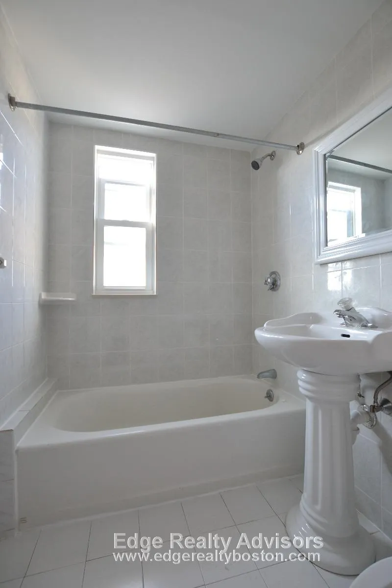 21 Weitz St, Allston