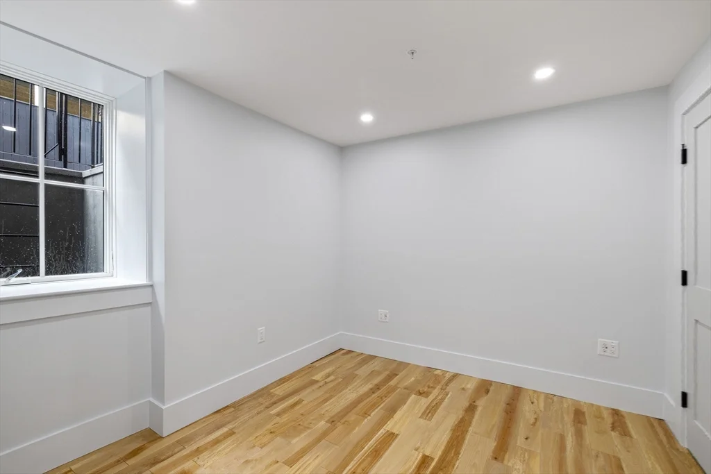 133 Spring St, East Cambridge