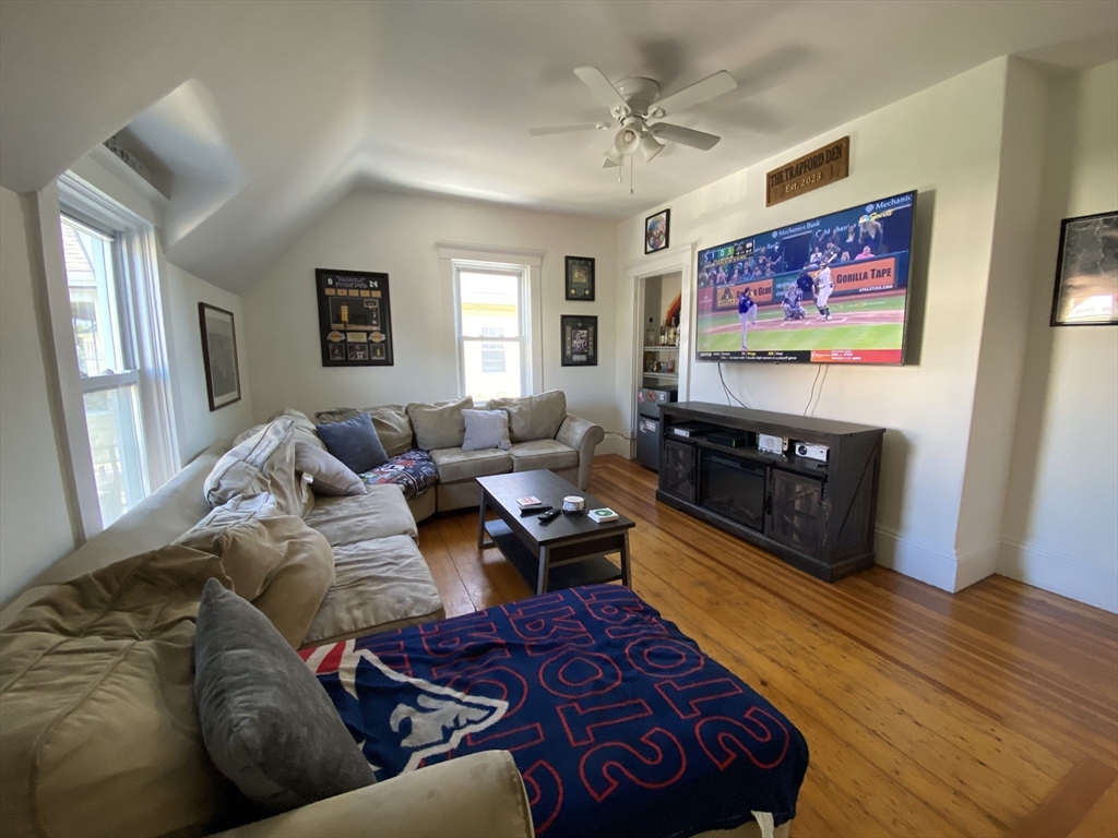 8 Trafford St, Quincy