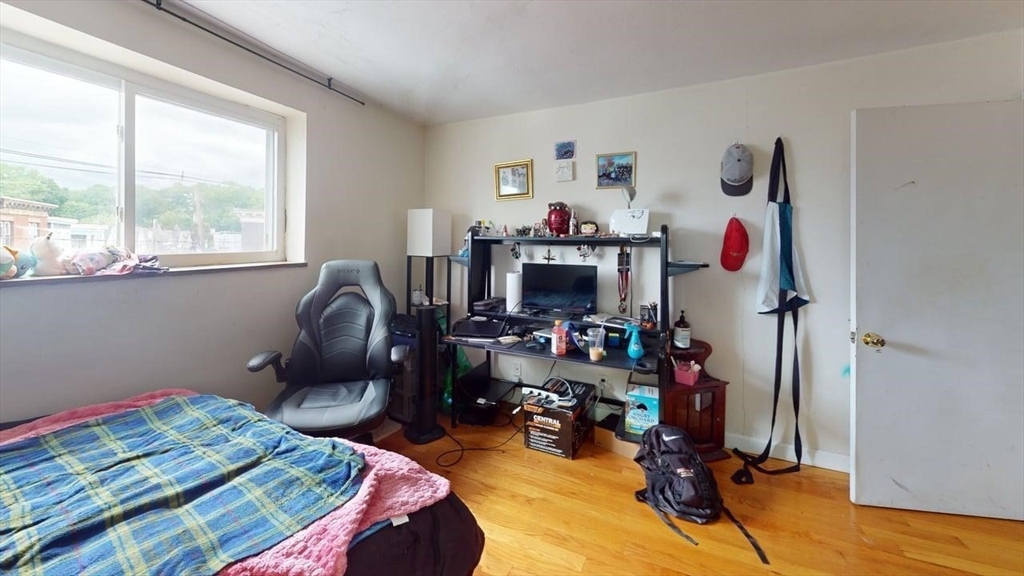 357 Fanueil St, Brighton